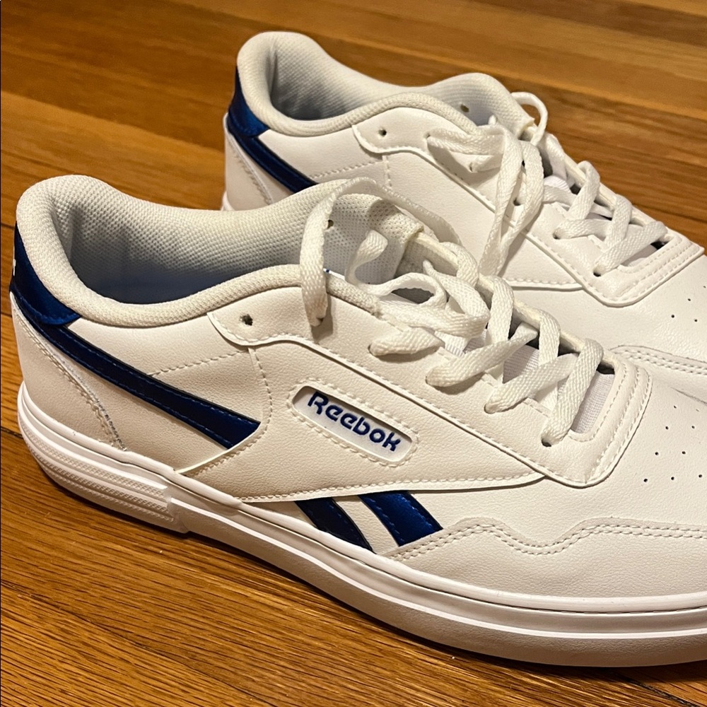 Reebok NWOT White and Blue Sneakers